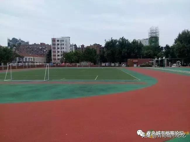 青岛四方小村庄老照片,青岛汉口路小学老照片