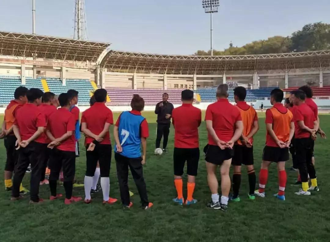 中国足协D级教练员培训班在乌市开班