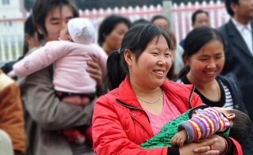 最能生的妈妈生七个儿子,最能生的妈妈