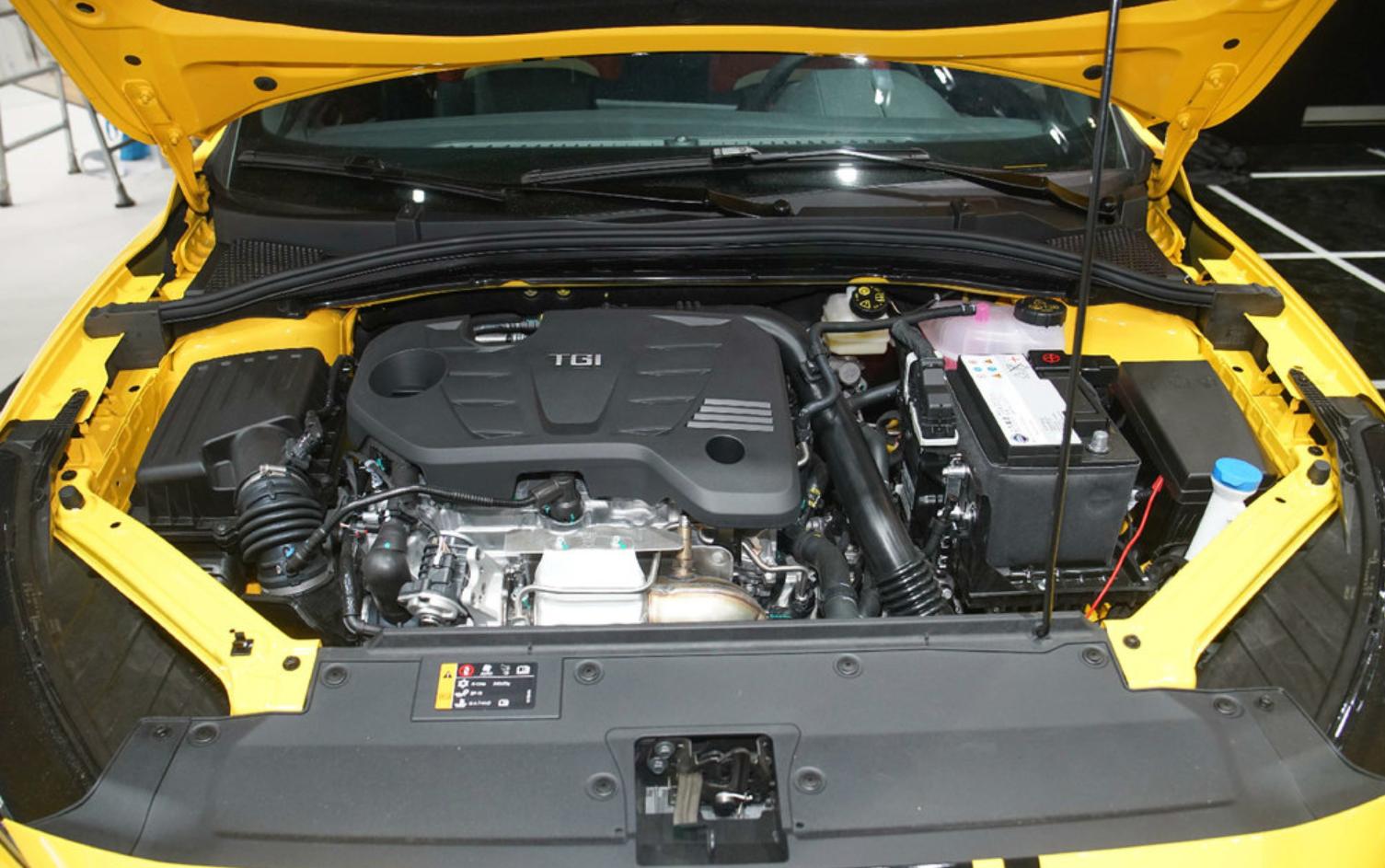 名爵mg5试驾车外观照片,名爵mg5天蝎座试驾视频