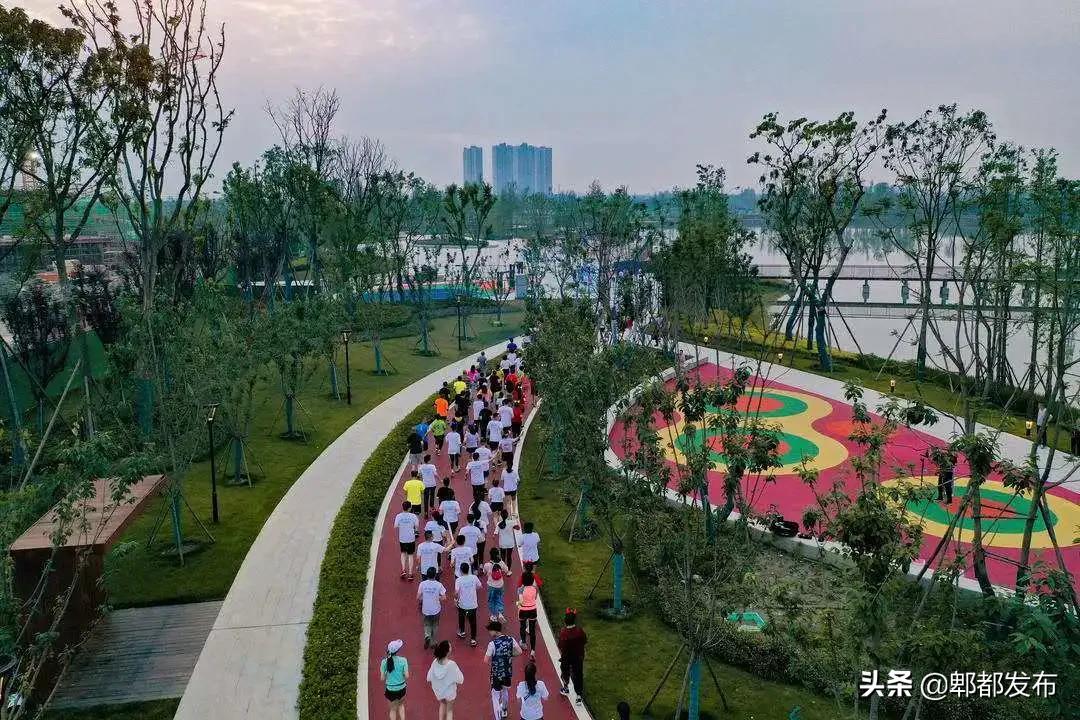 灯光秀奥运夺冠,奥运冠军夜游西安