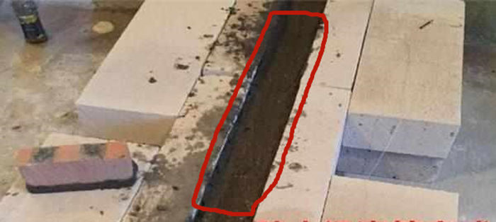 卫生间往楼下漏水楼道墙面湿了,卫生间漏水到楼下墙面湿了怎么办