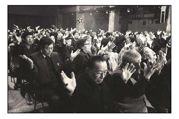 40年前一个五年级“神童”的*局骗**，让中国冒出多个“超能力者”