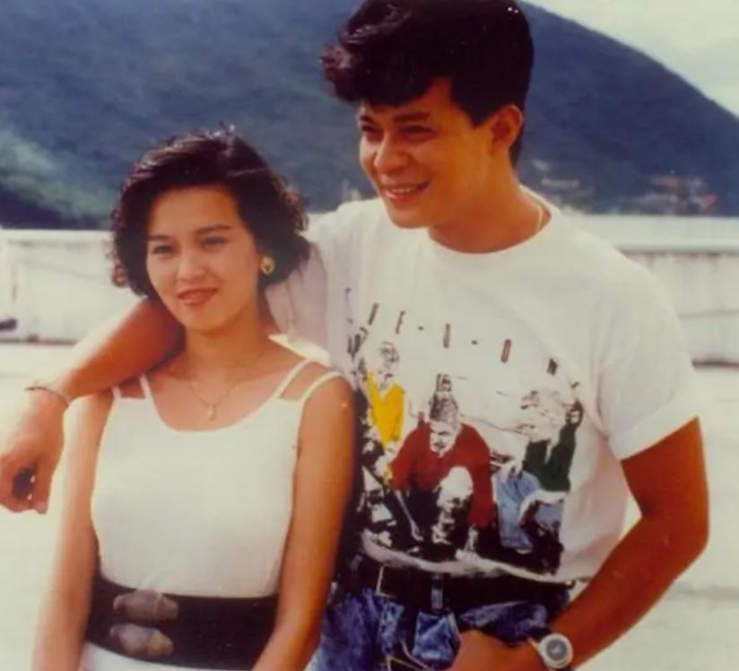 黄日华很专一,黄日华谈初恋视频