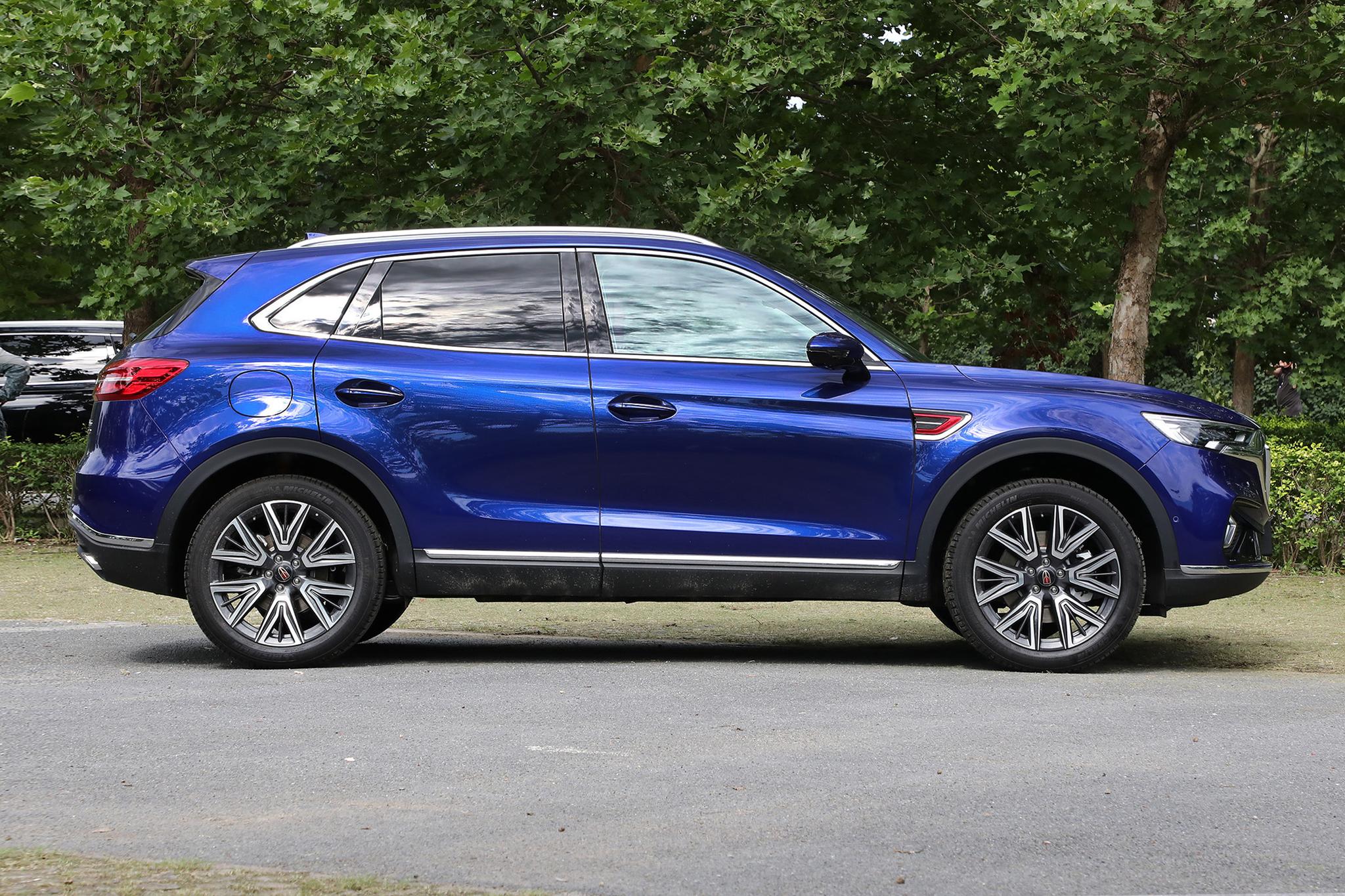 30万2.0t四驱车长4.6米合资suv,合资品牌配置丰富买这款suv准没错