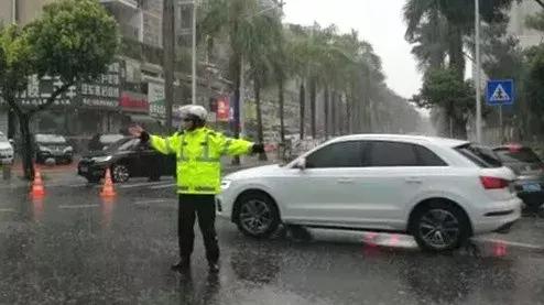 台风玲玲新路径,珠海台风消息最新预报直播