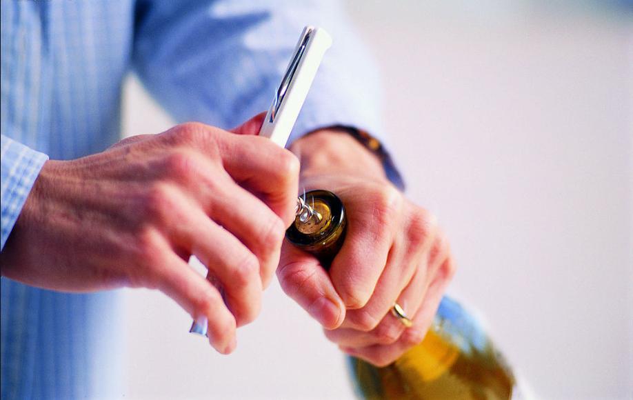 最简单的醒酒方法只需10分钟起效,三分钟教你醒酒