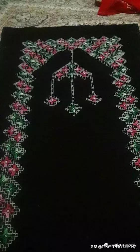 桌布花边的手工刺绣,刺绣桌布diy简单图案