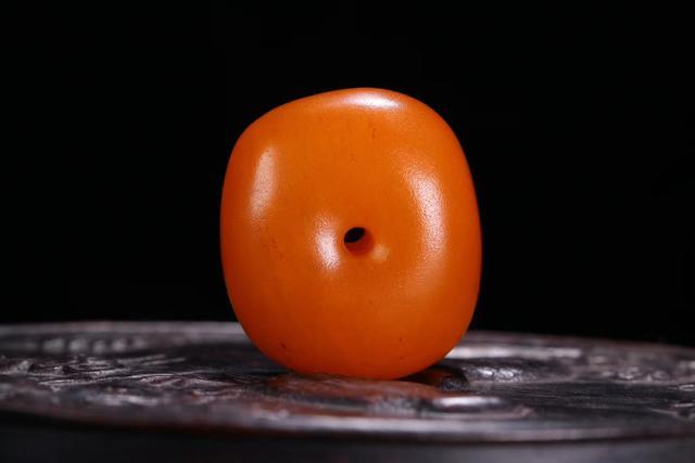 蜜蜡的品质怎么区别,蜜蜡的品质瓷白牙白