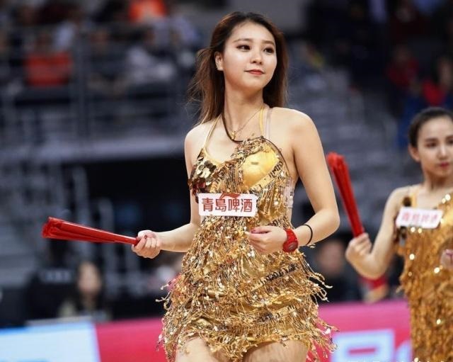 广东队篮球宝贝队长,90年代广东篮球拉拉队队长