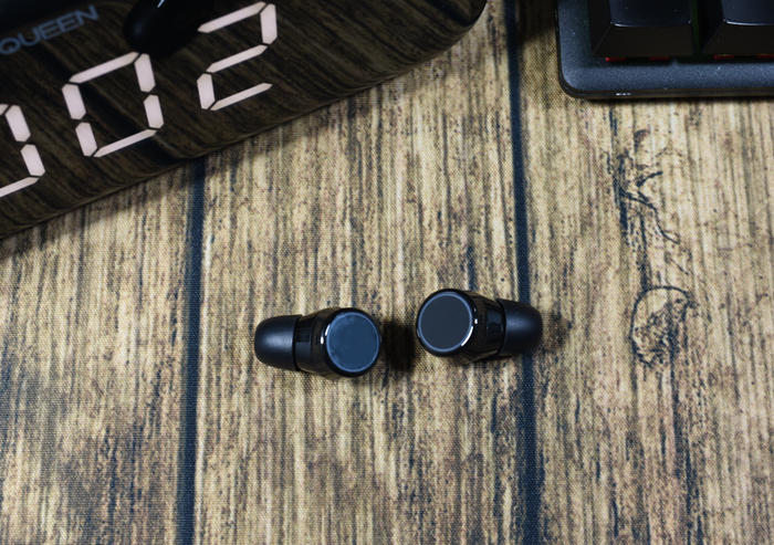 可以当指尖陀螺的蓝牙耳机,可以唱歌的指尖陀螺