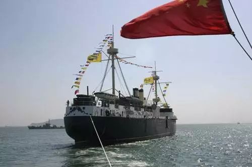 都说尖头弹易碎还跳弹，那为啥穿甲弹还是尖尖的，原因很简单