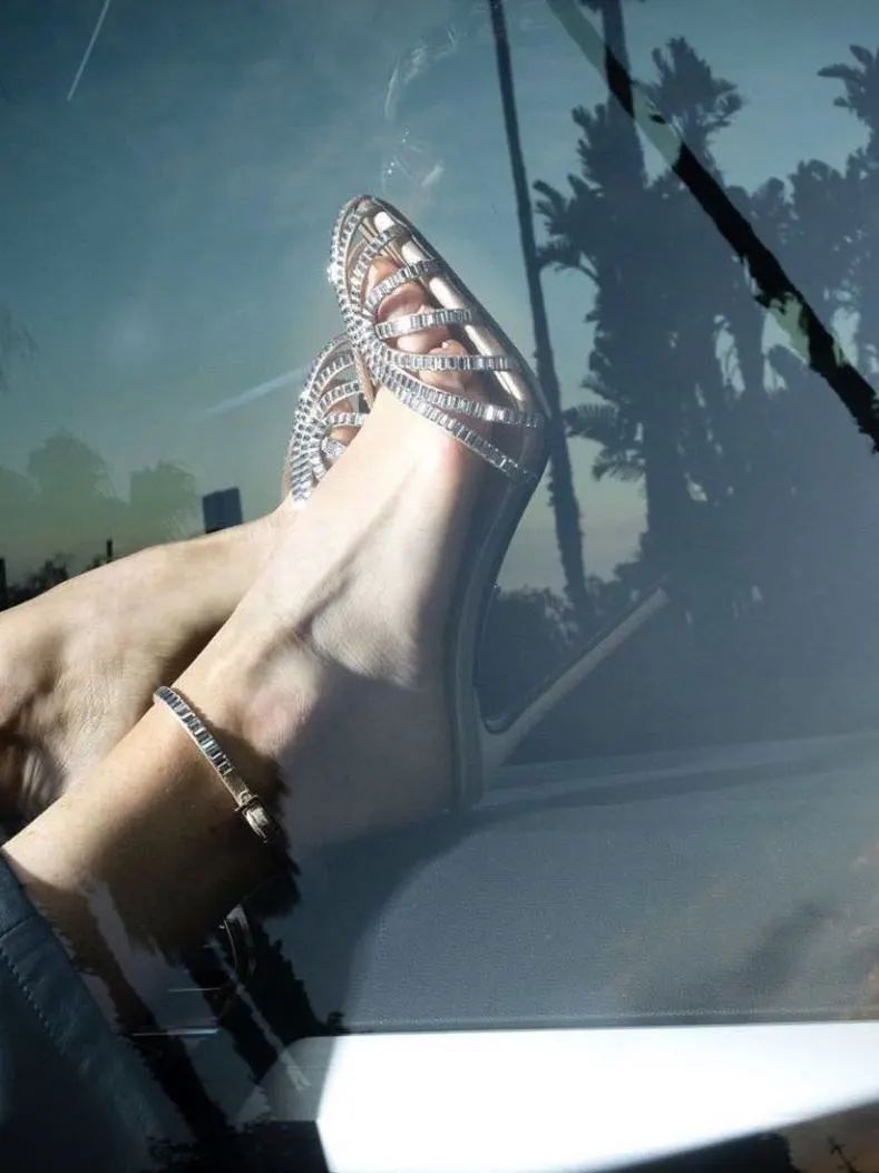 今年最火的4款凉鞋清爽又时髦,一双土到极致的凉鞋就是潮