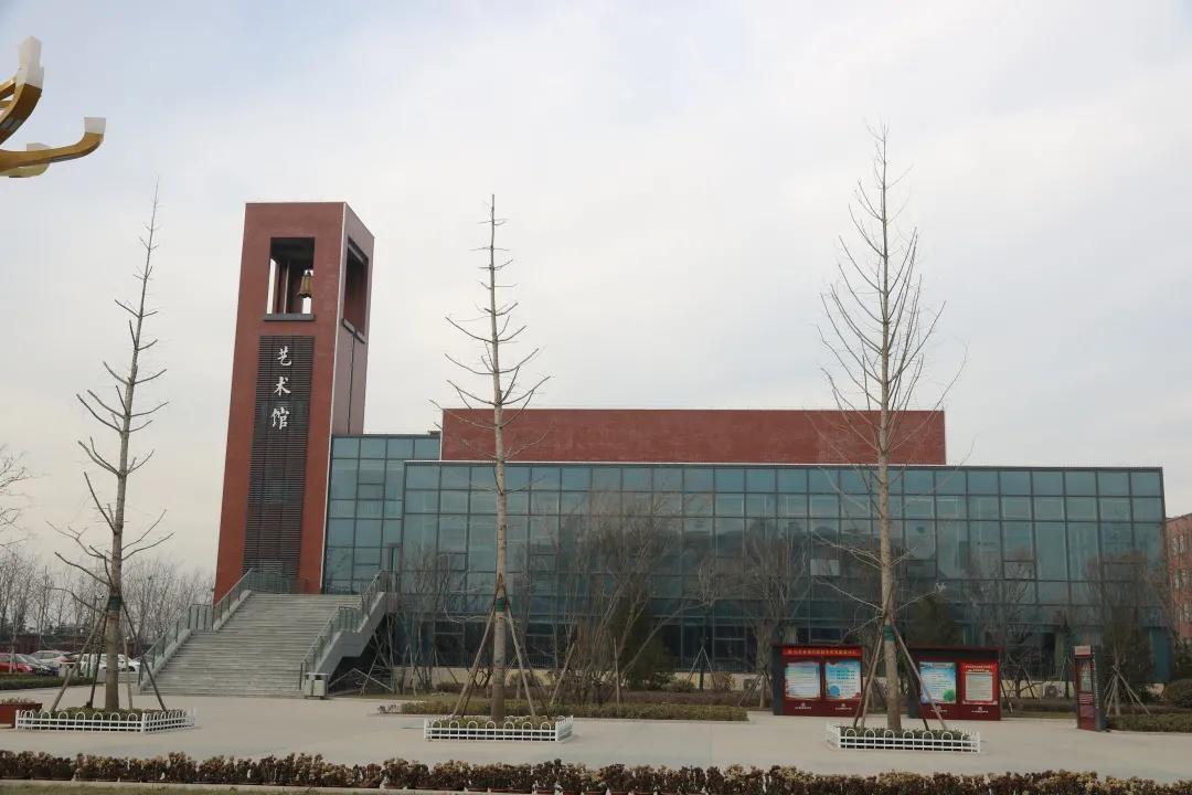 拓教育新境，著时代鸿篇！山东省潍坊第四中学校史馆前言