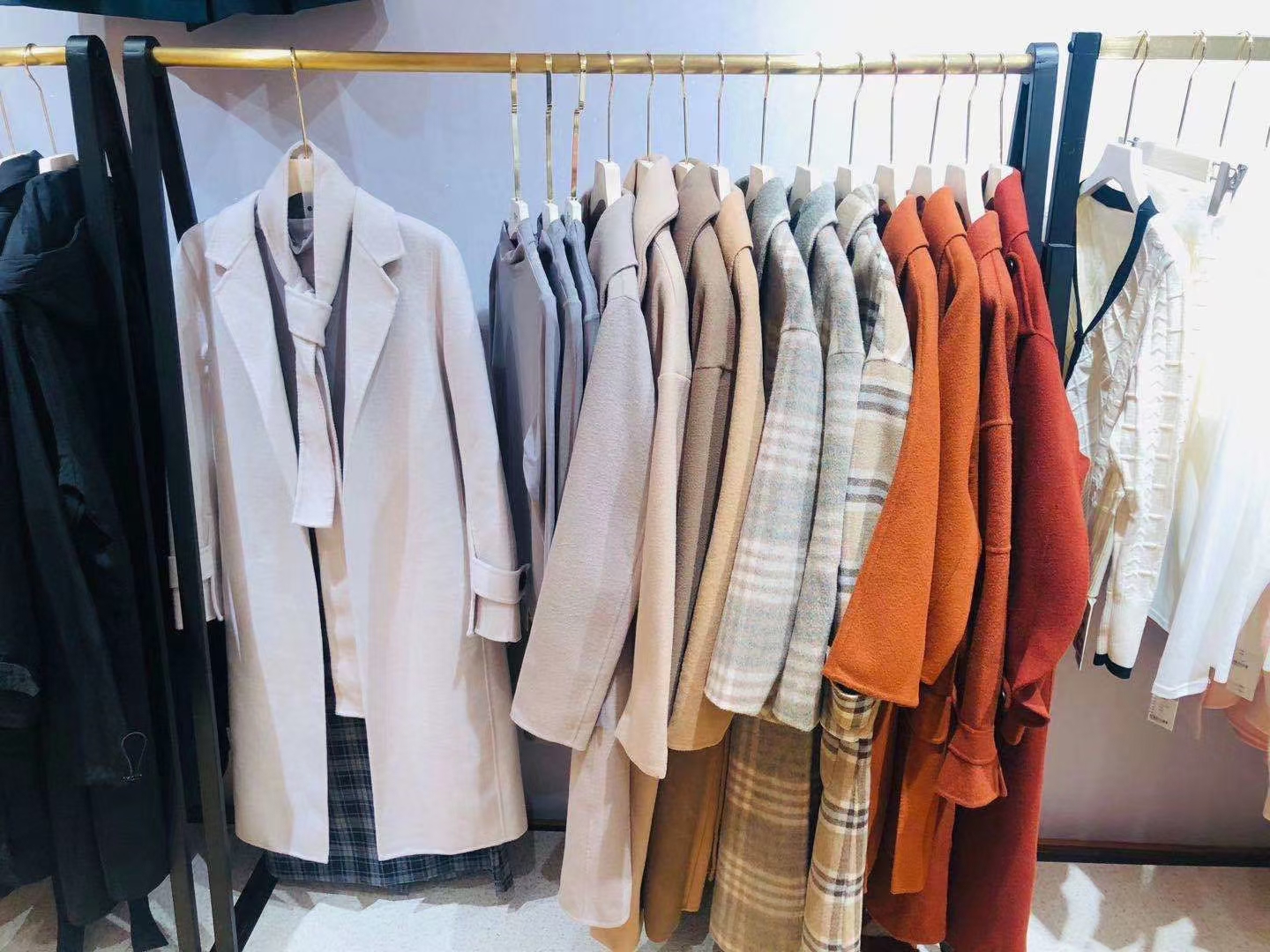 服装批发商进货渠道网站有哪些,服装进货渠道分析