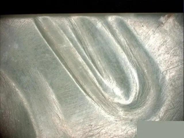 红山文化玉器研磨工艺怎样辨别,红山玉器的抛光打磨痕迹