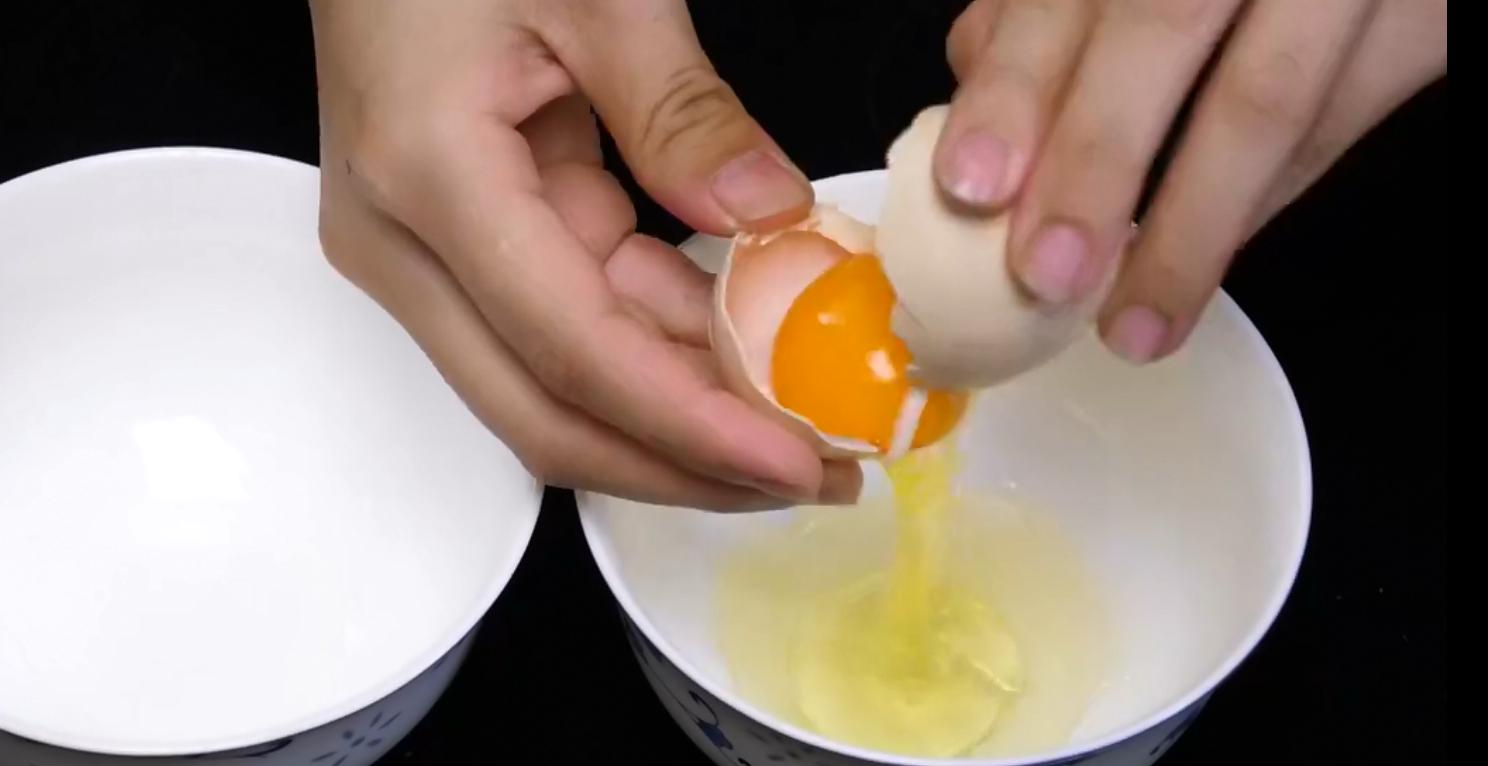 打蛋器不用电动的,打蛋器不用电自动做蛋糕