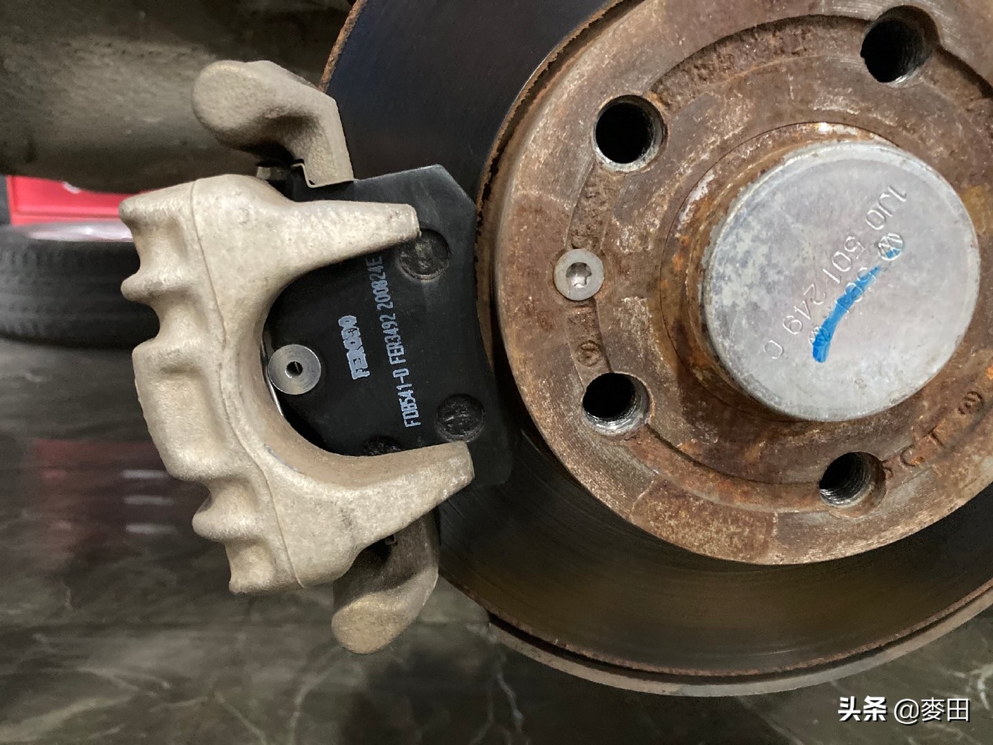 老车更换刹车片需要磨刹车盘吗,十万公里该换刹车片了吗