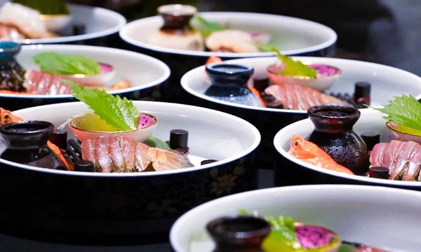 这家人均880的私房菜，连杯子都是施华洛世奇