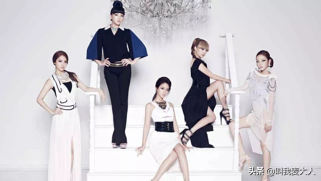 具荷拉今天出殡，她曾被家暴至子宫出血：我再也假装不下去了……