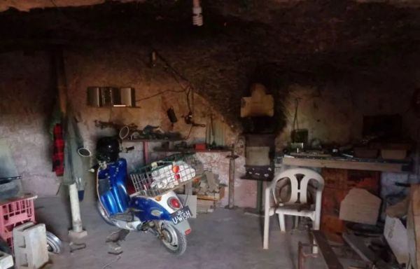 悉尼一不到3米宽土地以6.9万澳元出售!拍卖广告:请充分发挥你的想象力