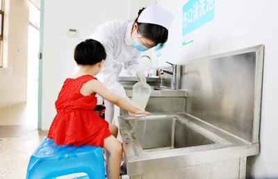 被狗咬了没出血有淤青怎么处理,被狗咬出血怎么处理