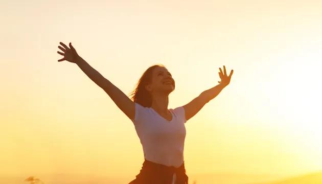 同样表示“重新”，「新たに」和「改めて」的区别是什么？