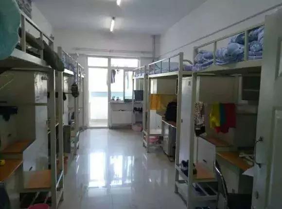 各大学宿舍条件对比,各大学宿舍条件排名