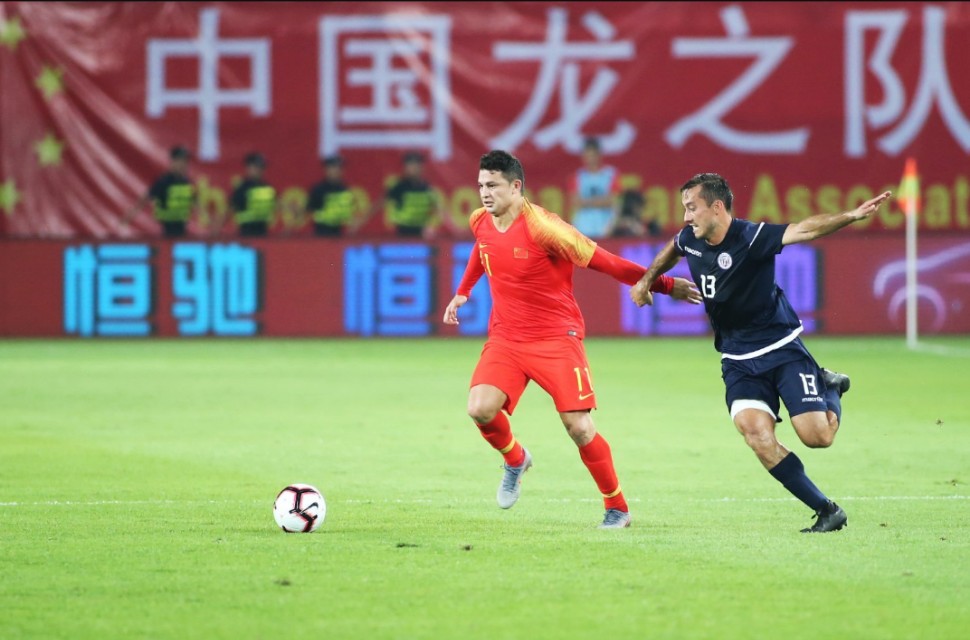 国足7-0胜关岛回顾国足的精彩进球,国足半场5:0虐菜