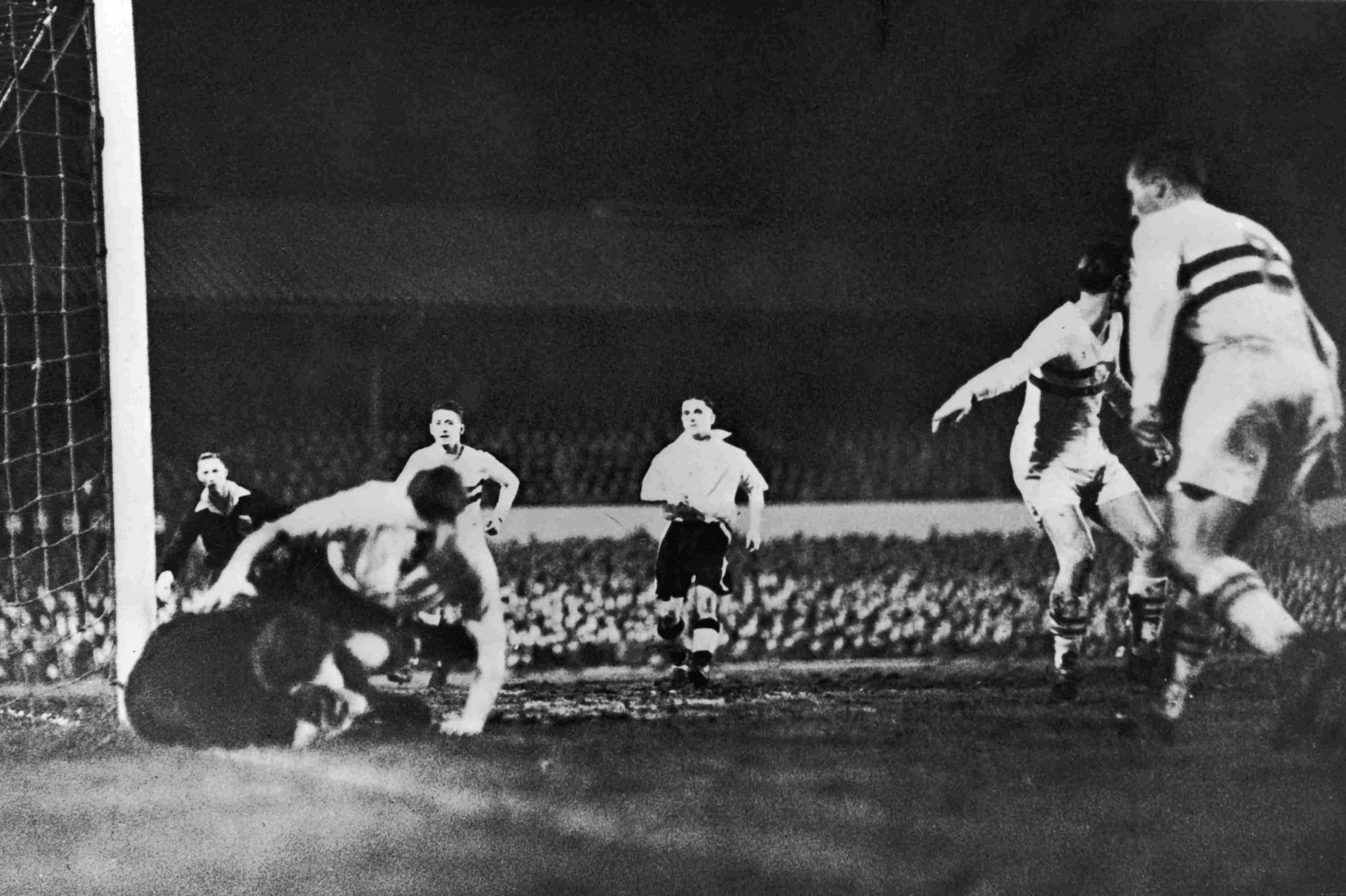 14176天的等待！曾推动欧战诞生的狼回来了