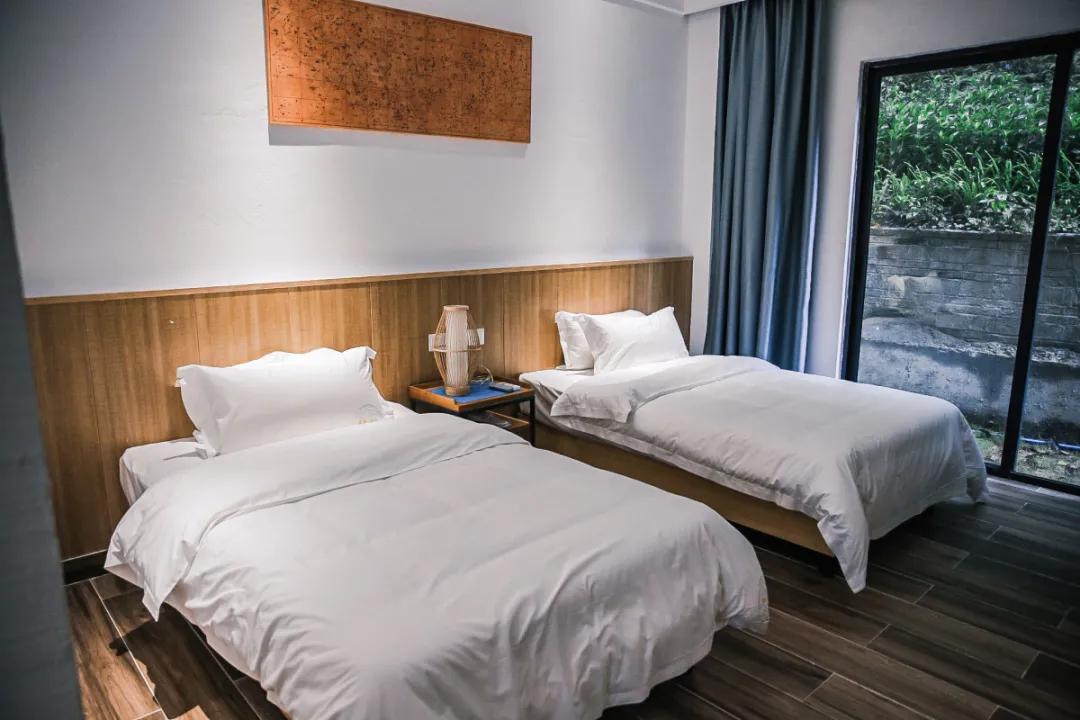 在大山深处幽静绝美的村落,深藏大山中的村落