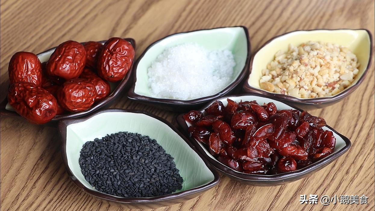 糯米粉最快还简单的做法,糯米粉最简单最好吃的做法