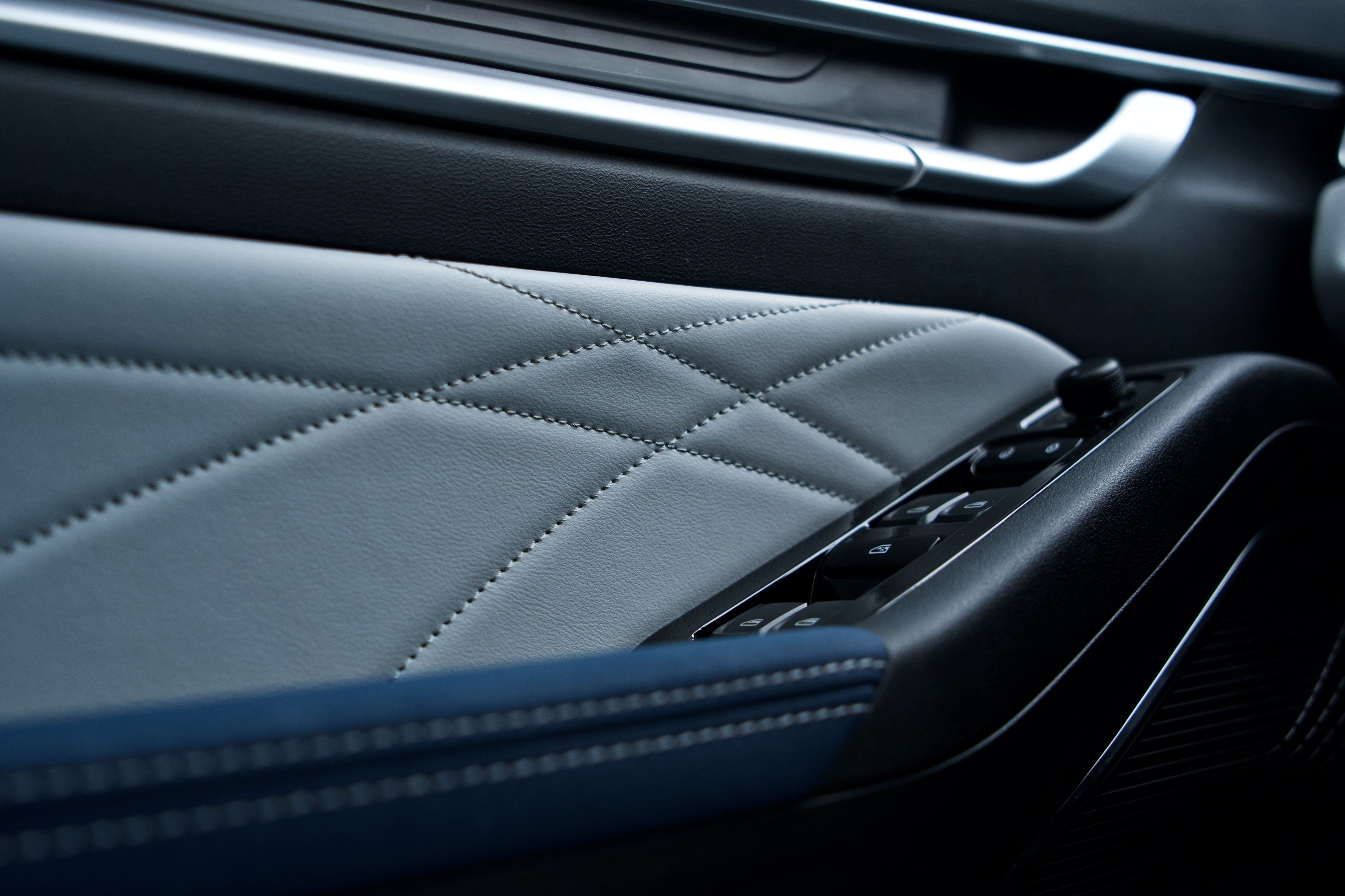 现象级车,体验新款吉利第四代帝豪