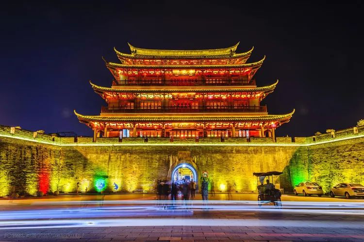 怎样拍古建筑物好看,给女朋友拍古建筑照片技巧