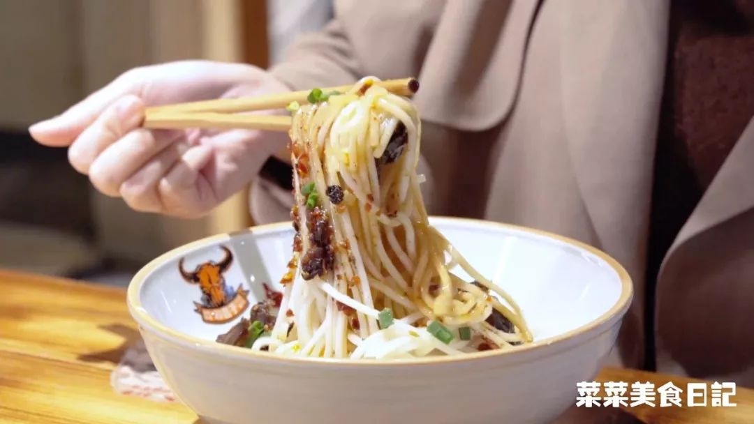 小吃天堂,这碗粉到底有多好吃