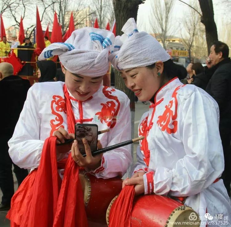 安塞腰鼓舞蹈视频欣赏,安塞腰鼓舞台表演图片