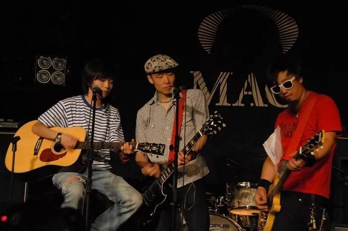 许飞三百六十五里路最好听的翻唱,许飞最好听的15首歌