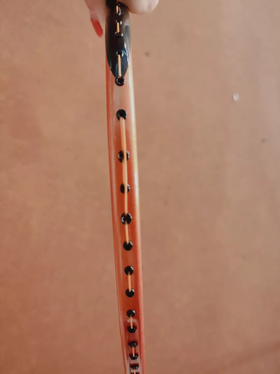 如何挑选一款适合自己的羽毛球拍,怎样给自己挑选合适的羽毛球拍