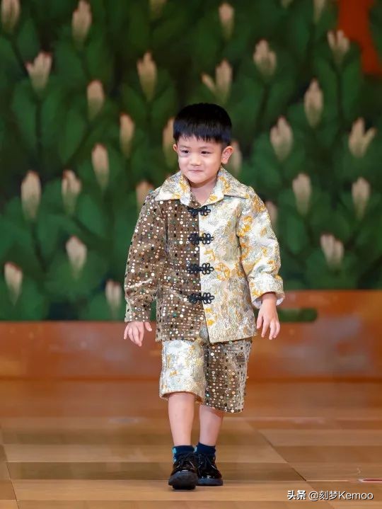 北美国际时装周儿童秀场,国潮时装周儿童