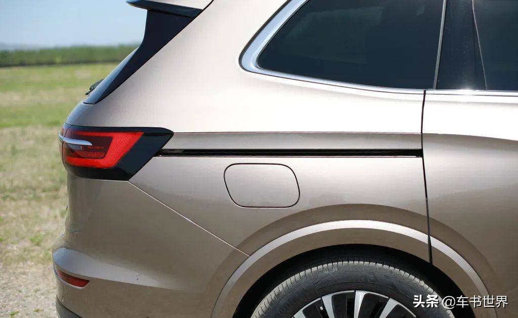 威然和夏朗比较选哪个更好,大众夏朗2017款怎么样