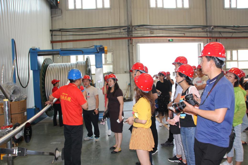 欢迎*疆新**自治区市场监督管理局领导莅临胡杨线缆公司交流学习