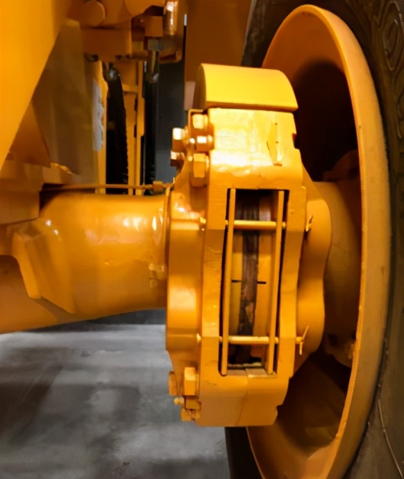 雷沃955k装载机和三一955K哪个好,三一sw955k装载机有几个挡位