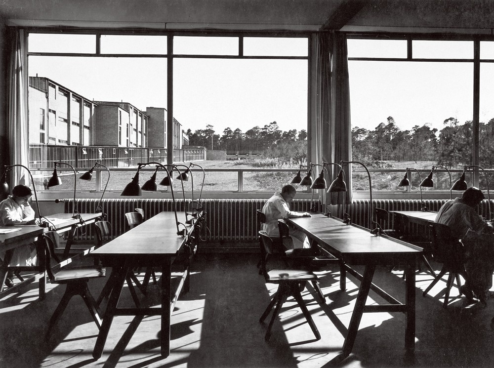 包豪斯历程代表人物及其作品分析,包豪斯的历史视频