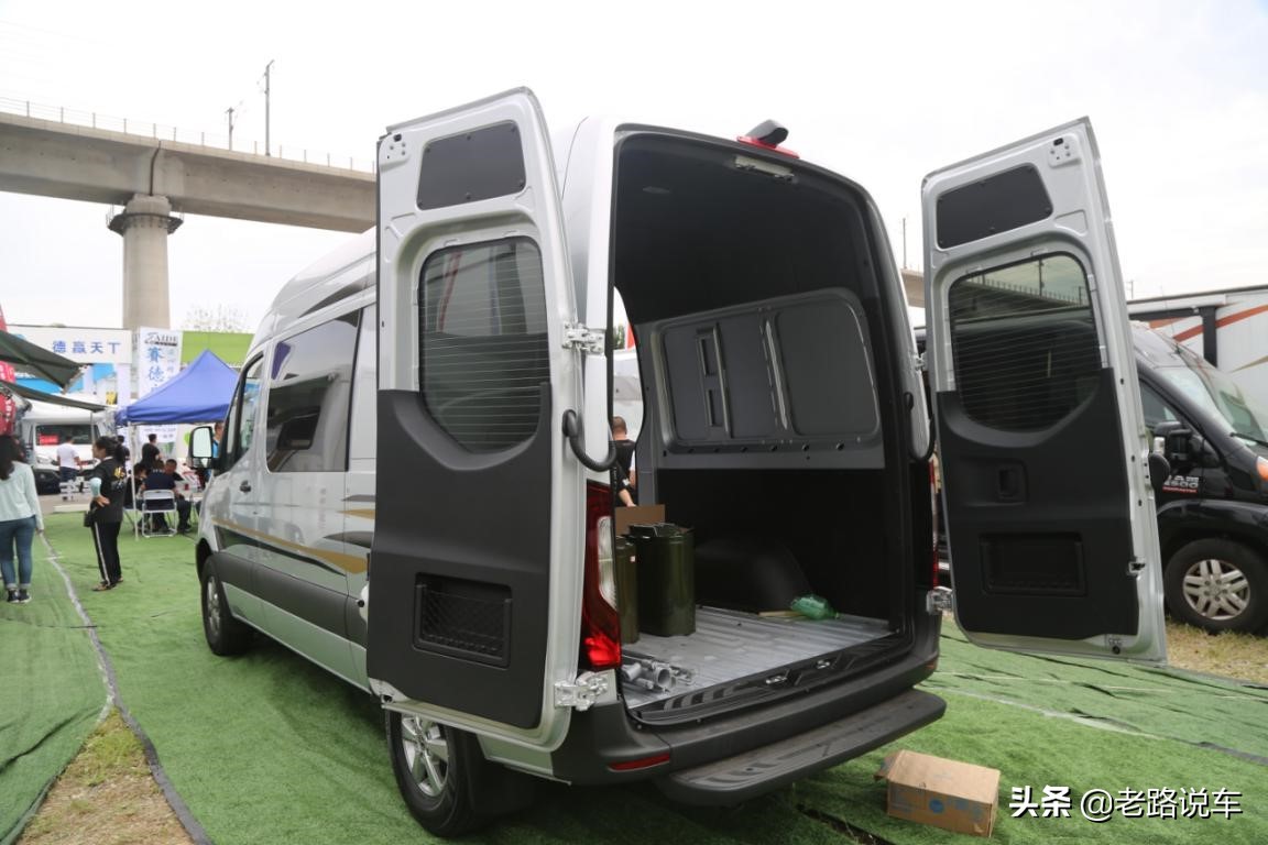 奔驰凌特新车多少钱,福建奔驰凌特最新版车型