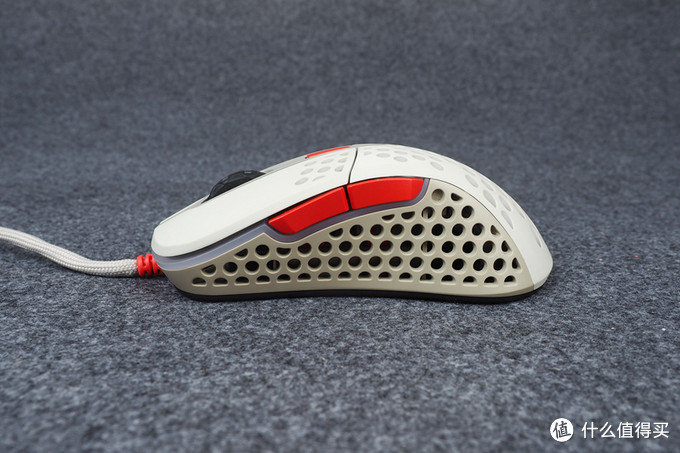 xtrfym4和xtrfym42区别,xtrfym4鼠标适合多大的手