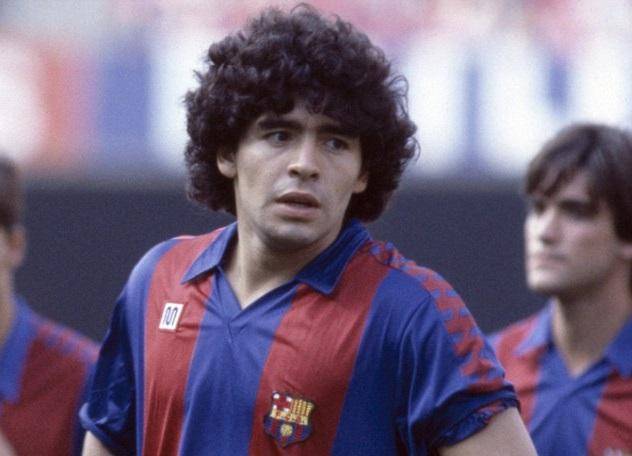 马拉多纳背后的故事,马拉多纳贝利的恩怨