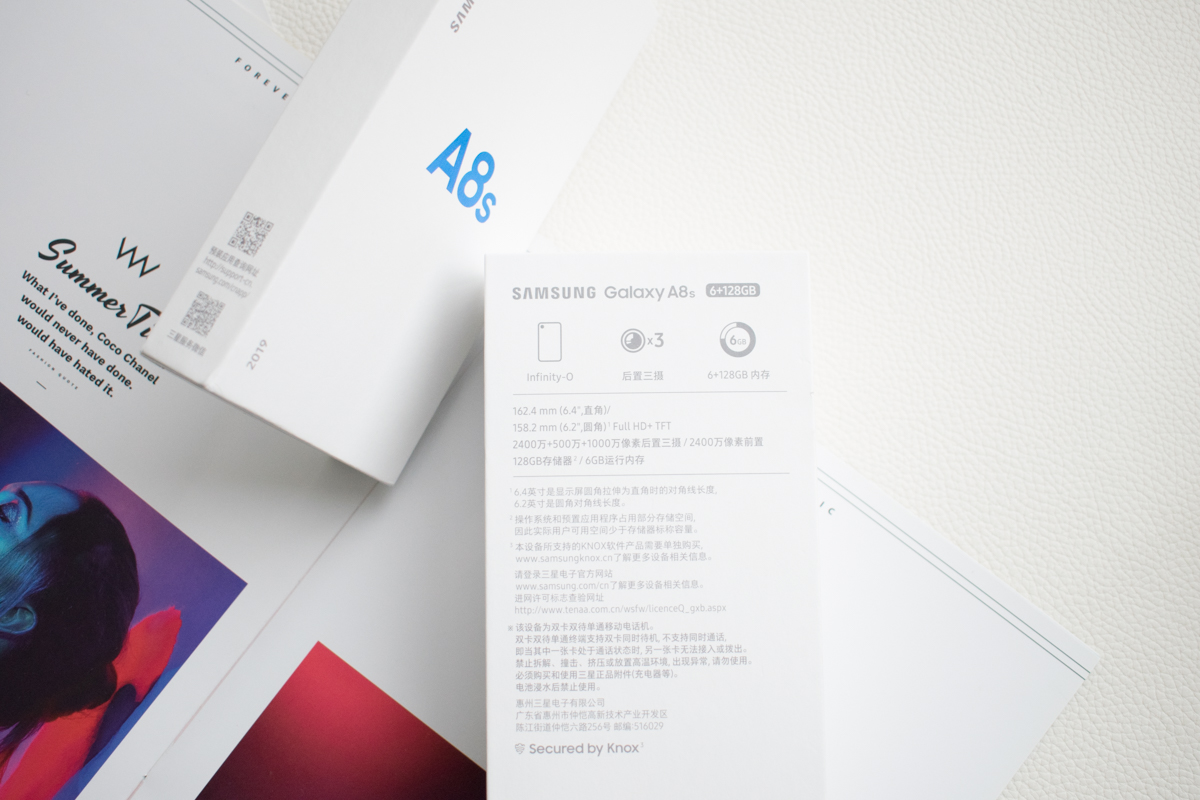 三星什么时候搞挖孔屏,三星手机挖孔屏技术