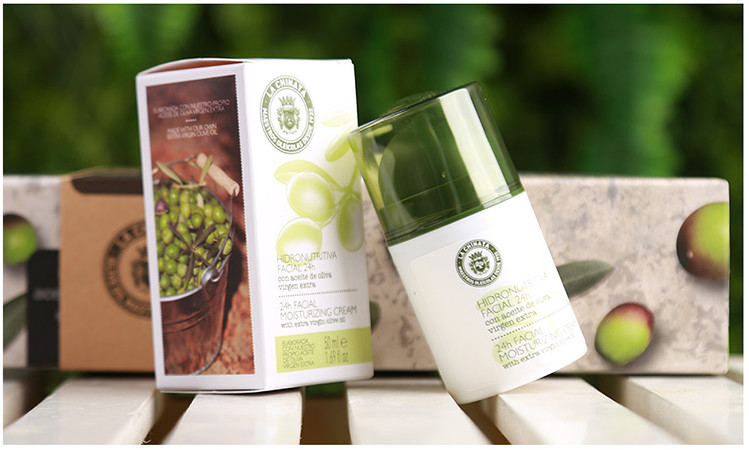 张馨予用的是什么眼霜,张馨予美致颜眼部精华乳