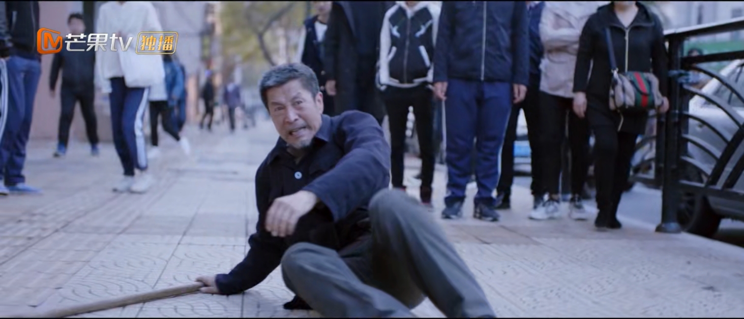 余男谎言真探一共多少集,谎言真探余男和朱世豪在酒吧聊天