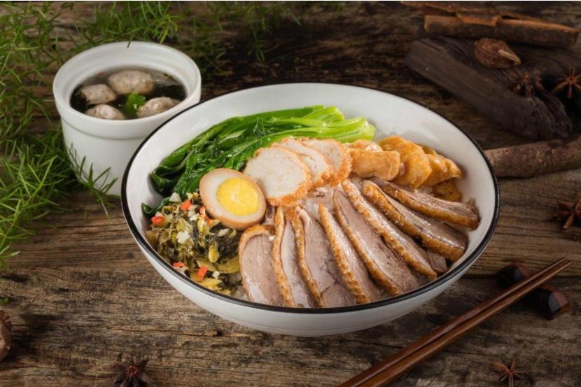 你的亲友要开实体店，你是劝阻、加入还是不参与？